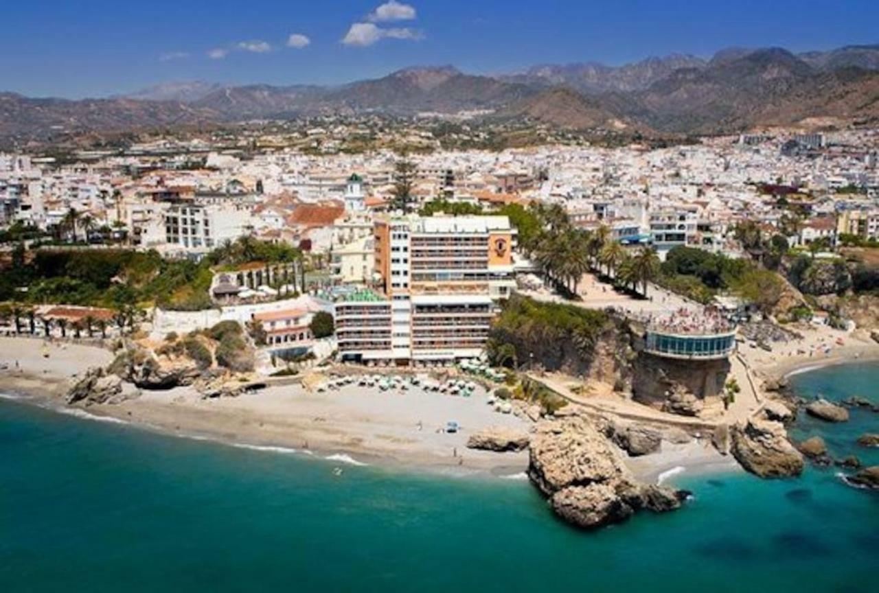 Neptuno Torrecilla Beach Nerja Eksteriør bilde